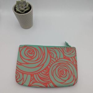 March 2016 Ipsy Glam Bag Blue flowers